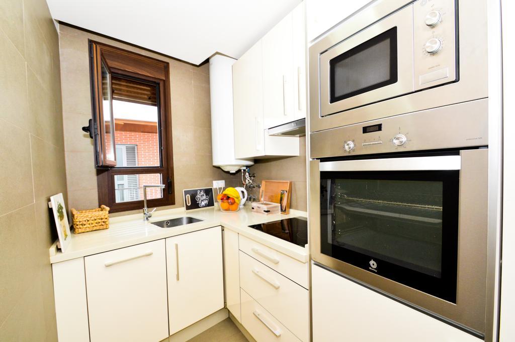 Apartament The Zentral Museo Sewilla Zewnętrze zdjęcie